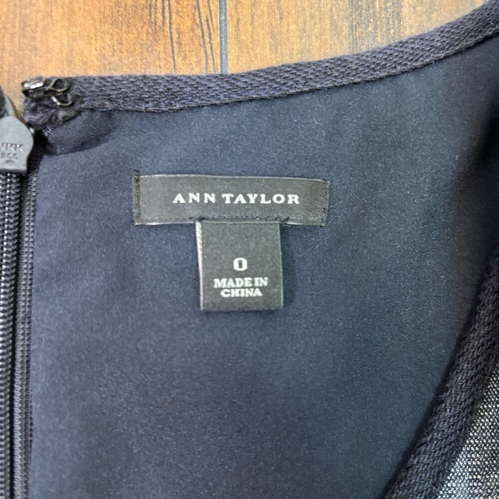Ann Taylor Sheath Dress 0 Navy Blue Chambray Sleeveless V-Neck Pockets Women's - Picture 10 of 11